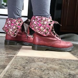 Floral Docs 1914 Red Triumph Ribbon Laces